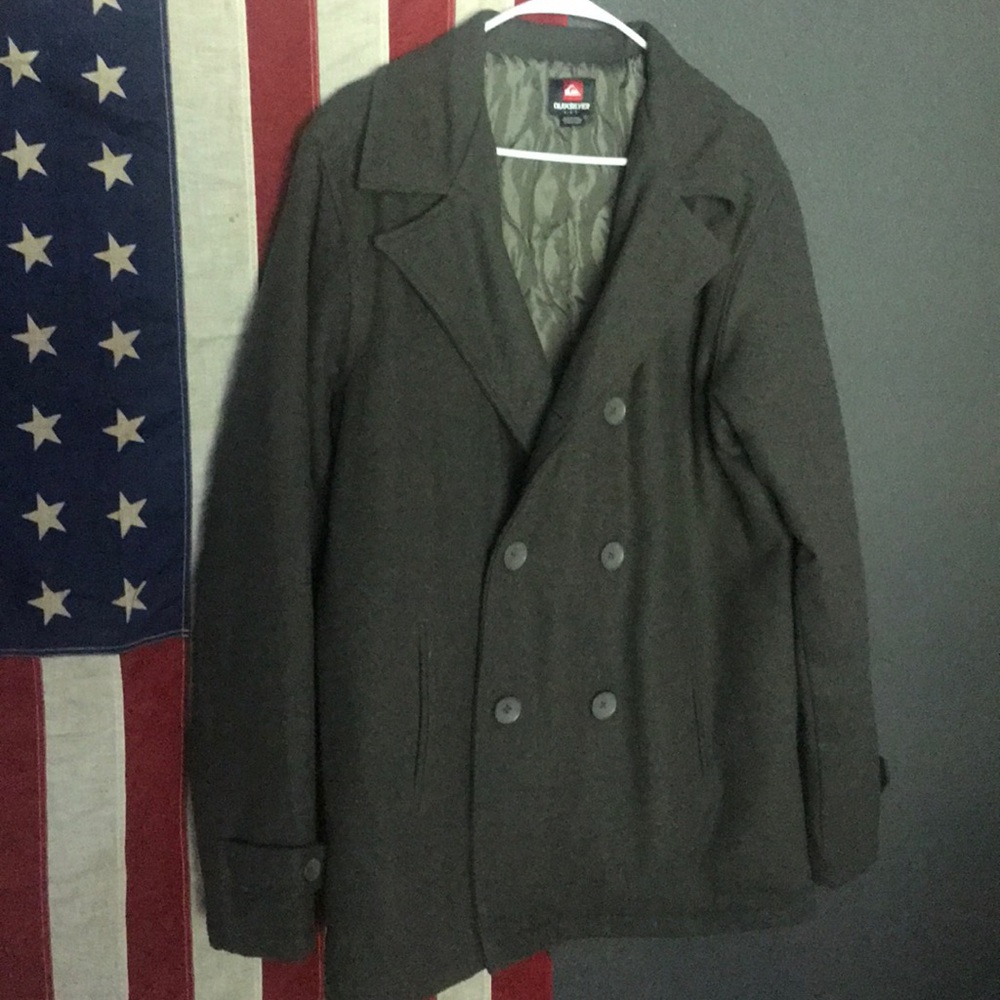 Men’s Quicksilver Army Green pea coat.